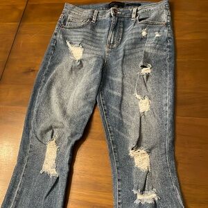 Relaxed skinny ripped jeans